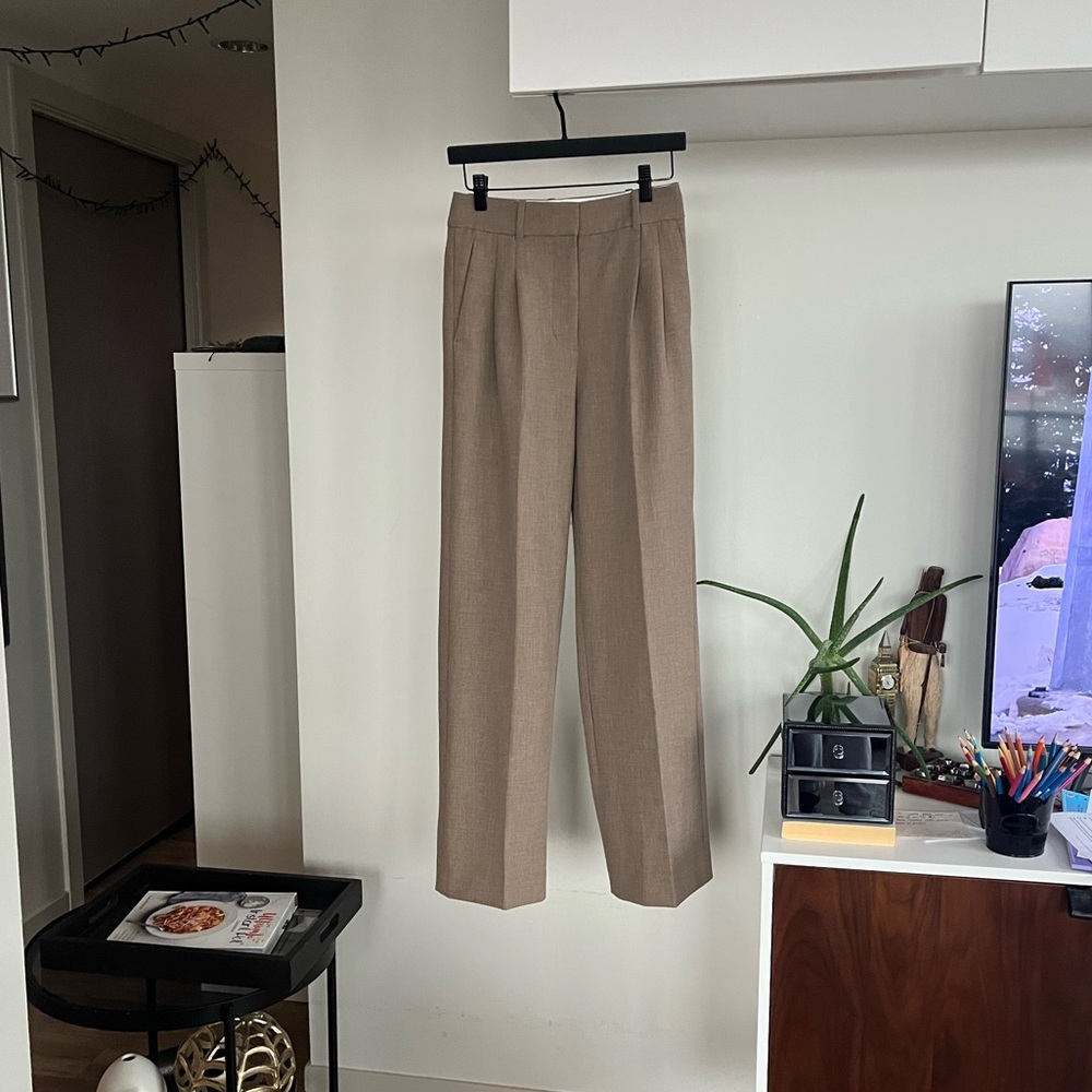 Aritzia The Effortless Pant™ - (Re)ssential Elegant Tan Wide Leg Trousers Sz 0 - Picture 10 of 17
